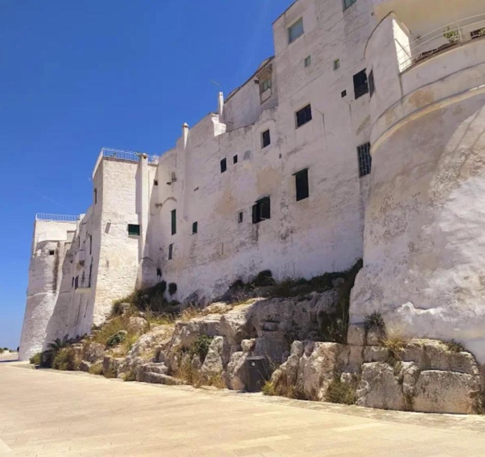 Suite 800 Ostuni Bagian luar foto